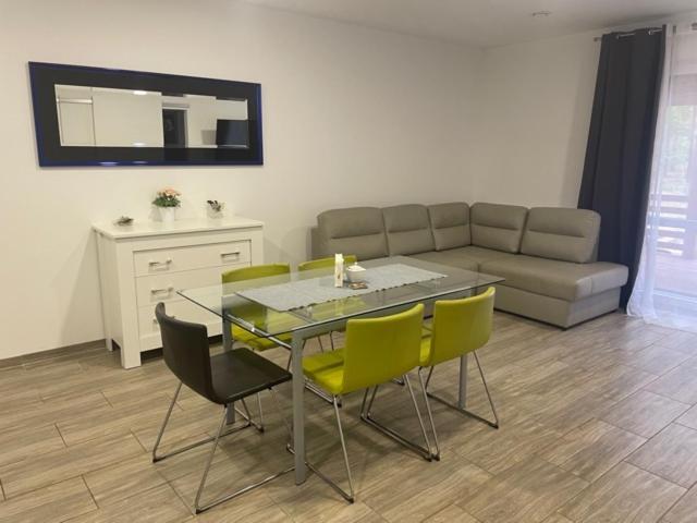 Yacht Club Apartamenty Radzyn Ngoại thất bức ảnh
